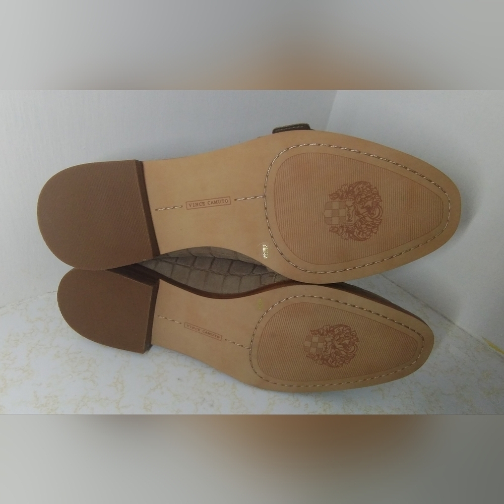 Vince Camuto Tan Women's Loafers Size (9) New Without Box - Picture 6 of 7